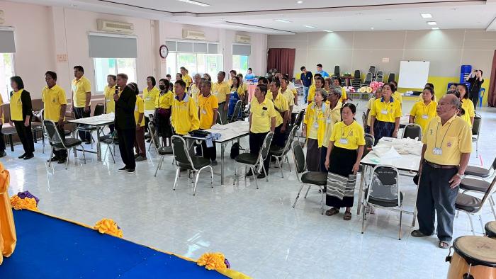 โครงการโรงเรียนผู้สูงอายุ ประจำปี2568 การฝึกทำอาชีพไม้กวาดดอกหญ้า